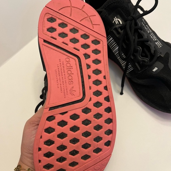 ADIDAS NMD R1 V2 x Damian Lillard D.O.L.L.A. Size 6 women’s - Picture 7 of 11
